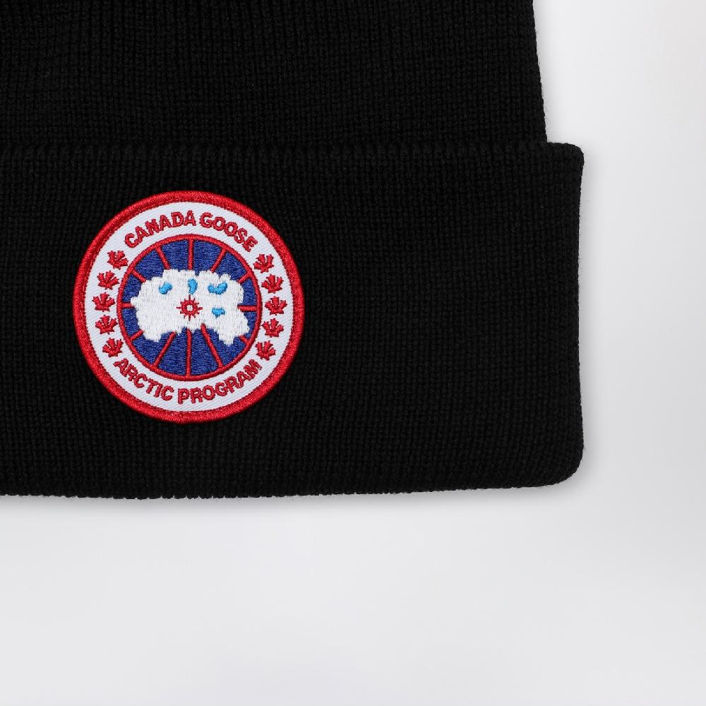 Canada Goose Cuffia nera con patch logo 50% di sconto per tempo limitato