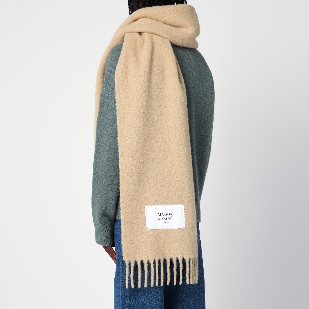 Maison Kitsunu00e9 Sciarpa beige chiara in misto lana Spedizione Gratuita