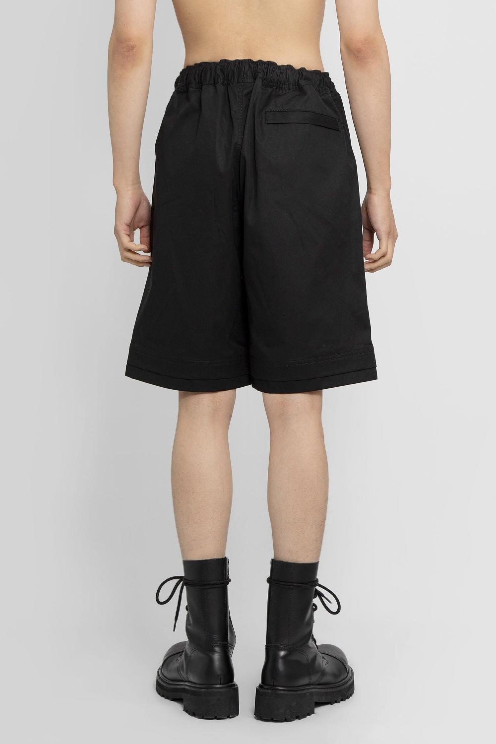 Antonioli 44 LABEL GROUP MAN BLACK SHORTS Comprane uno, ottenene uno gratis