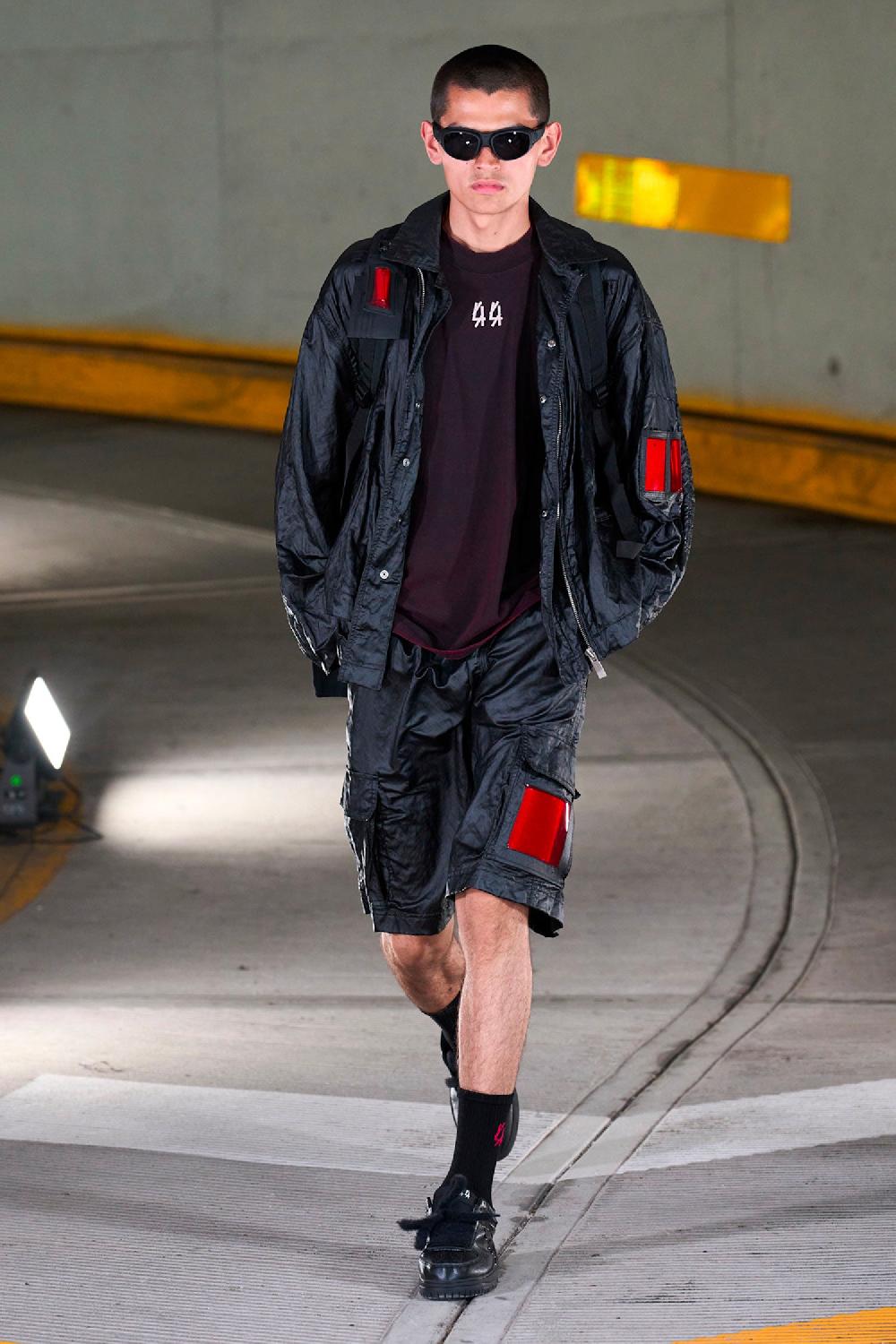 Antonioli 44 LABEL GROUP MAN BLACK SHORTS & SKIRTS Sconti VIP