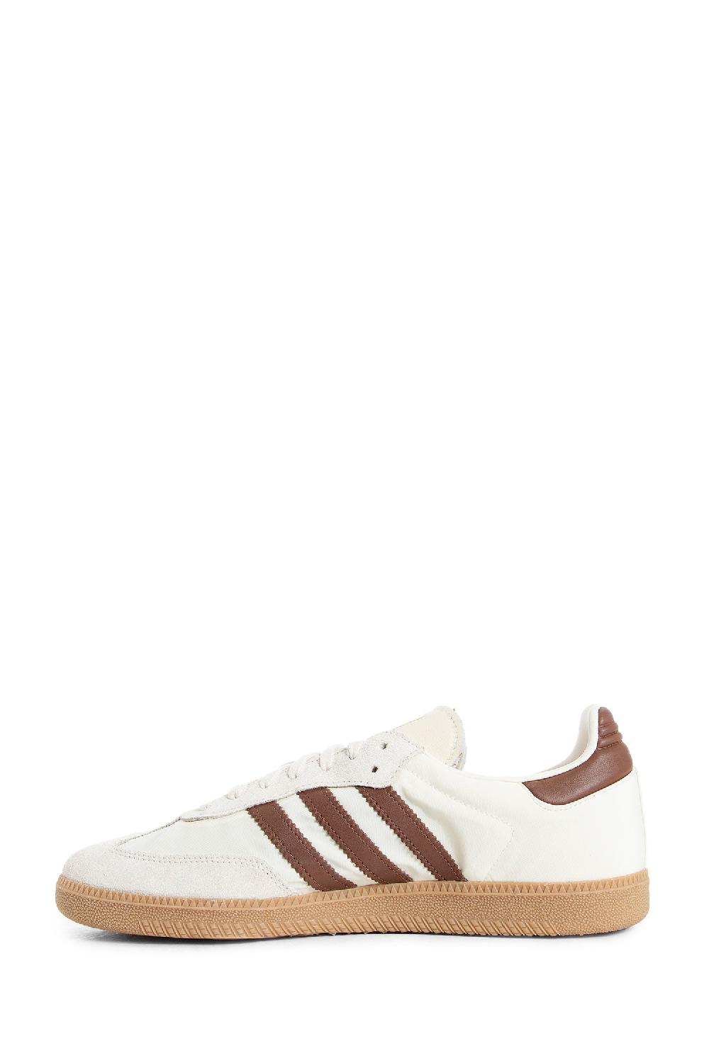 Antonioli ADIDAS MAN OFF-WHITE SNEAKERS Offerta migliore