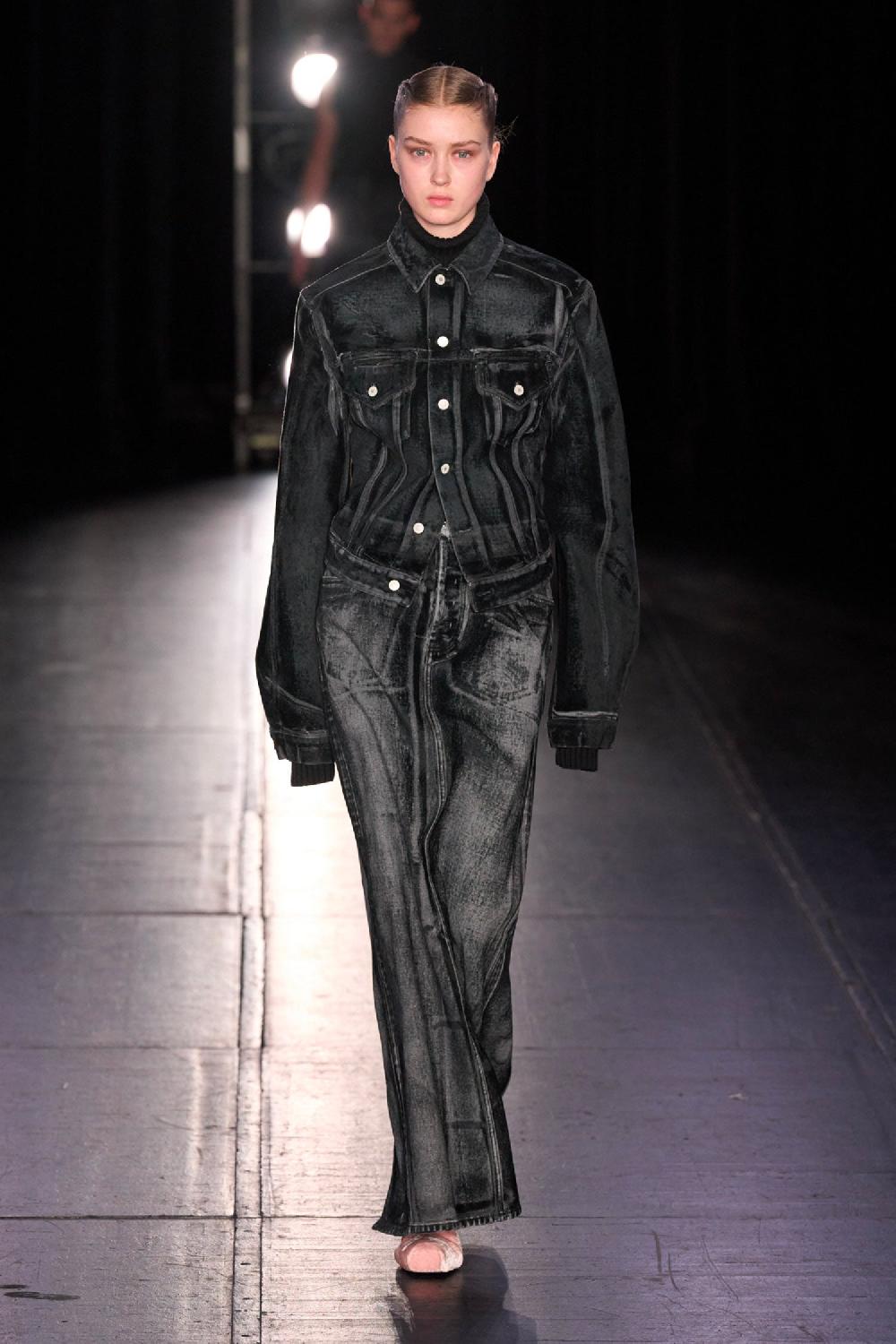 Antonioli ALAINPAUL WOMAN BLACK JACKETS Super sconto