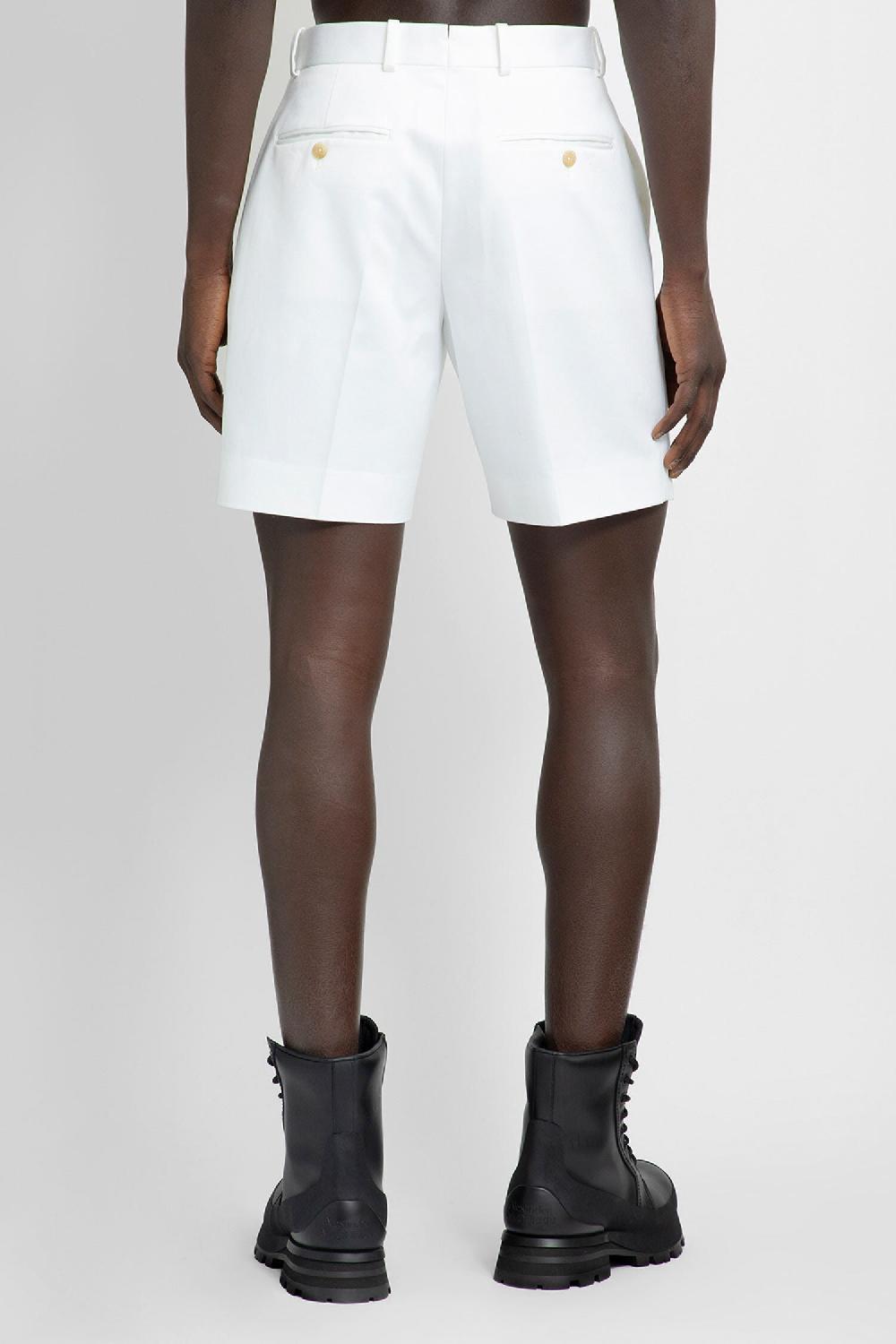 Antonioli ALEXANDER MCQUEEN MAN WHITE SHORTS & SKIRTS Prezzo basso