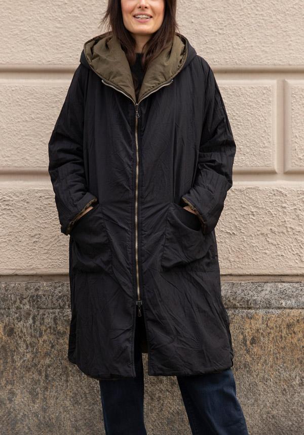 Rose & Lini KIMONORAIN REVERSIBLE “PARKA” JACKET GREEN & BLACK Sconto