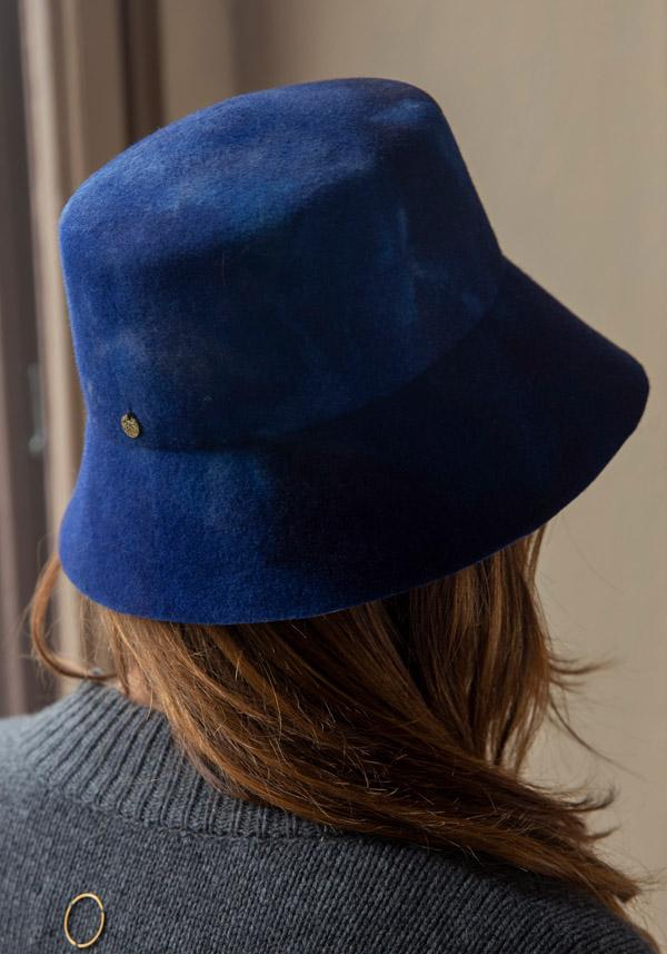 Rose & Lini YESEY “BUCKET” BLUE FELTED HAT Fornitura limitata