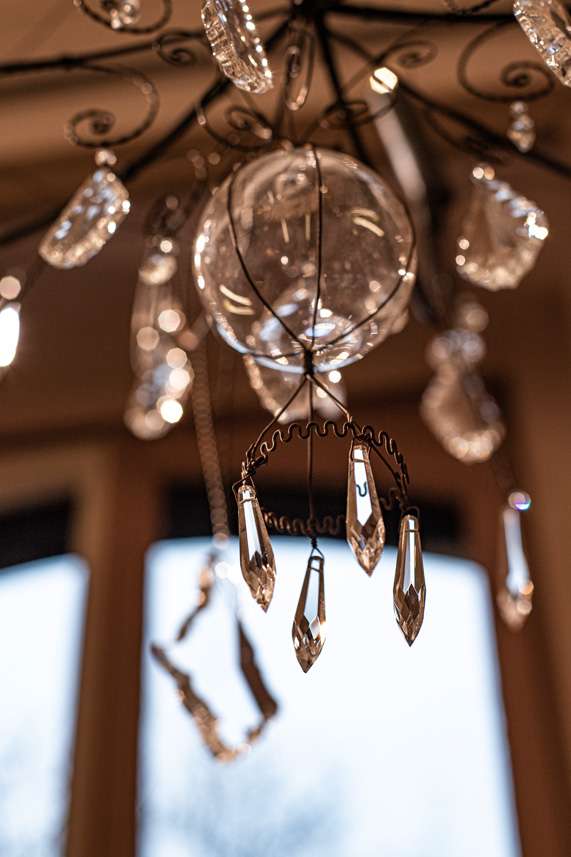 Rose & Lini VOX POPULI “LUSTRE GRAND” CHANDELIER Super Saving Price