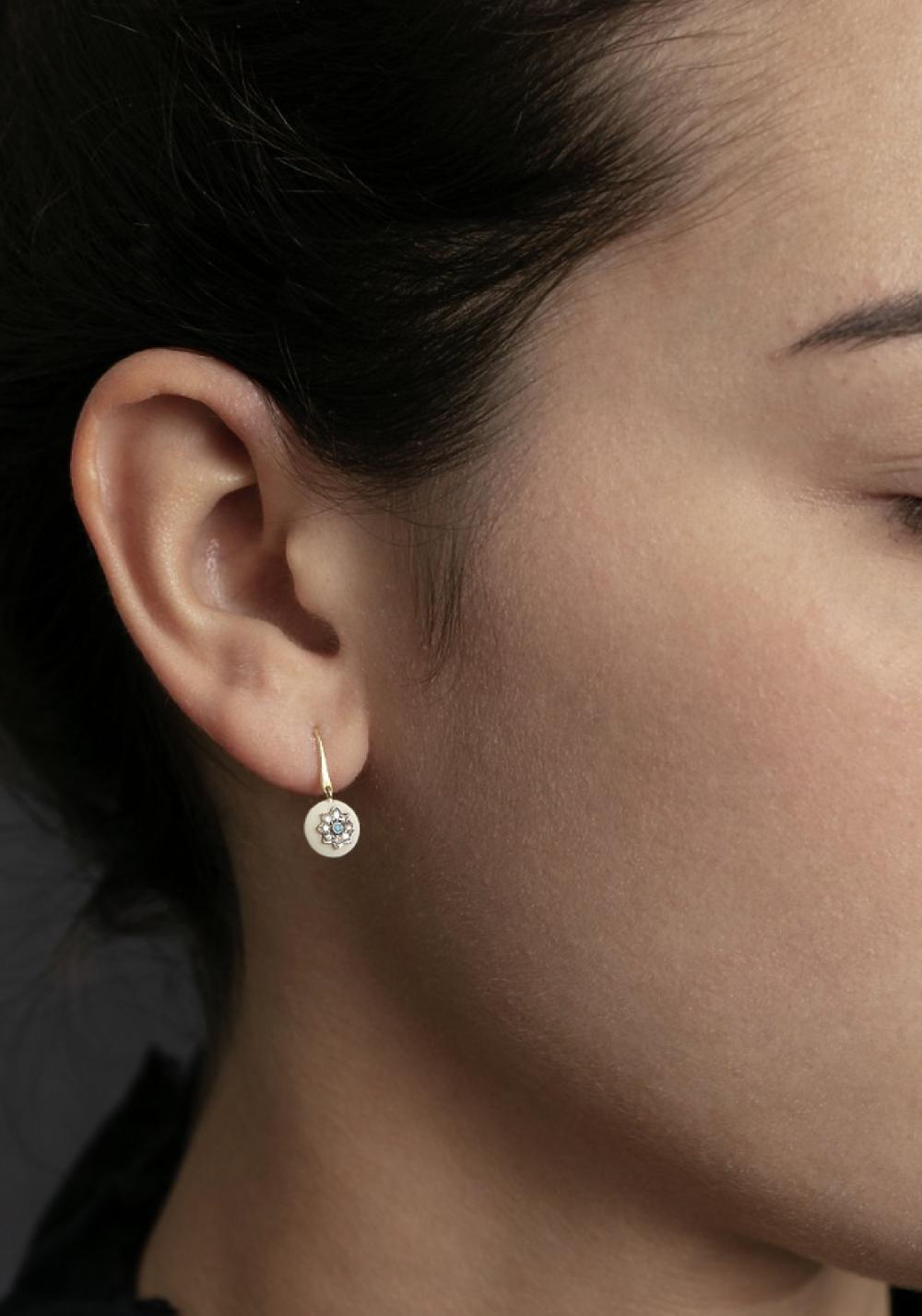 Rose & Lini 5 OCTOBRE “ISA” WHITE EARRINGS Fino al 60% di sconto