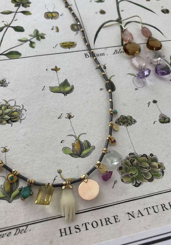 Rose & Lini 5 OCTOBRE “GARY” MULTIPLE CHARMS NECKLACE Offerta speciale della fabbrica