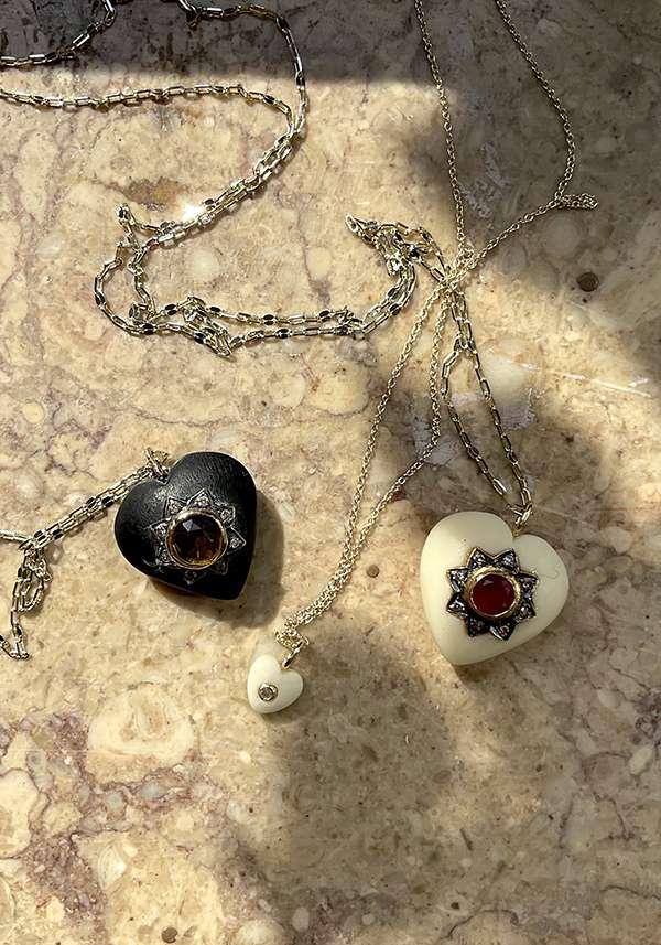 Rose & Lini 5 OCTOBRE “LULU D” HEART PENDANT NECKLACE Discount Store per i nuovi prodotti