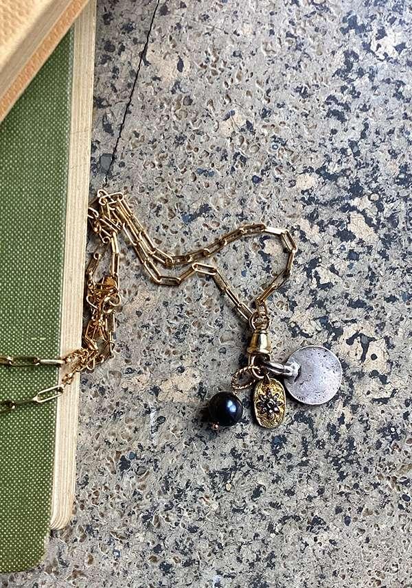 Rose & Lini 5 OCTOBRE “HOLLY D” GOLD & SILVER NECKLACE Offerta