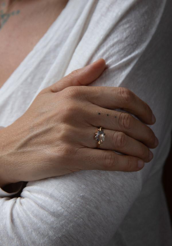 Rose & Lini VARIANCE OBJECTS “SMALL SAPPHIRE” ROSE GOLD RING #8 Vendite Flash