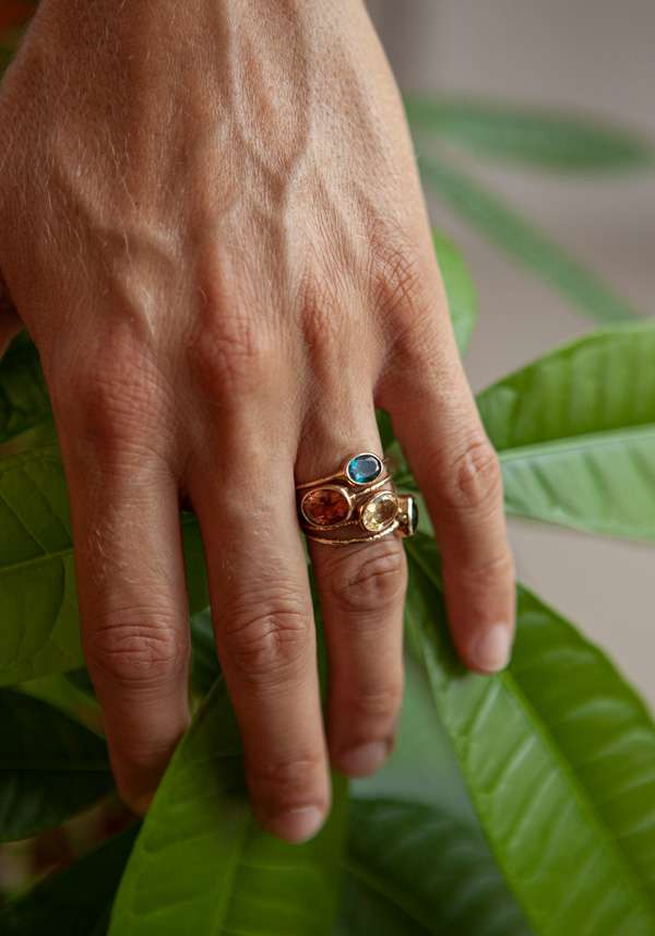 Rose & Lini MAITEA “TOURMALINE” YELLOW RING Enormi risparmi