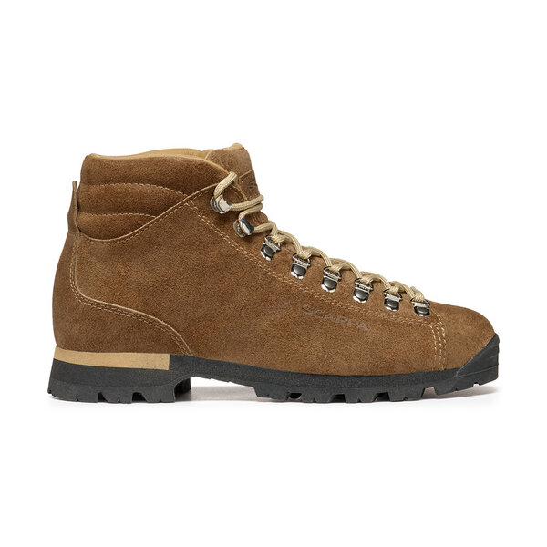 Scarpa PRIMITIVE Reinterprets the tradition style in a modern key In vendita
