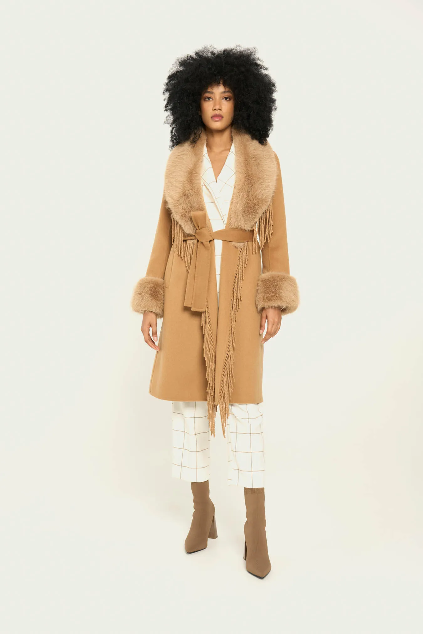Vicario cinque Cappotto vestaglia lana ed ecopelliccia Cloe 2025