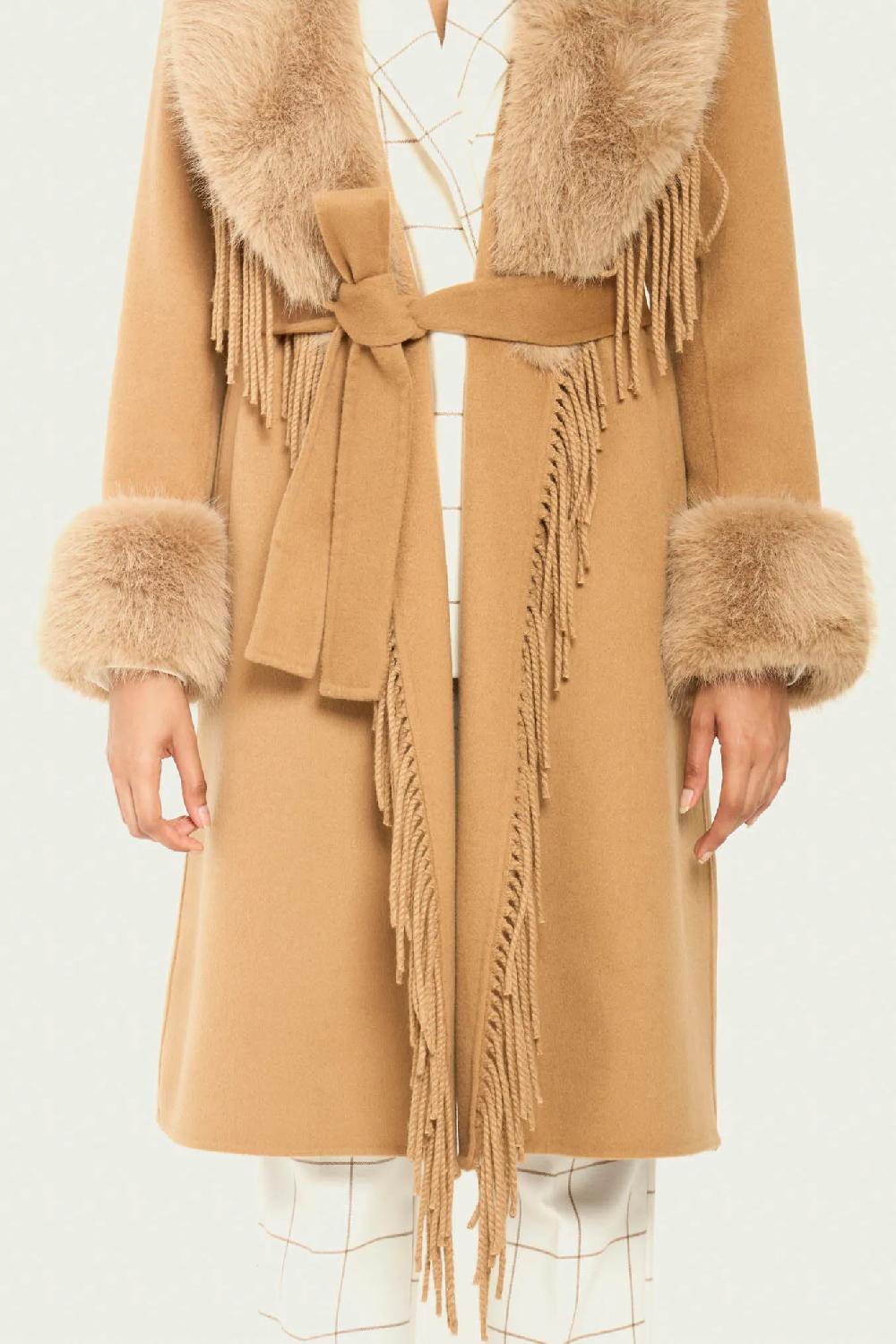 Vicario cinque Cappotto vestaglia lana ed ecopelliccia Cloe 2025