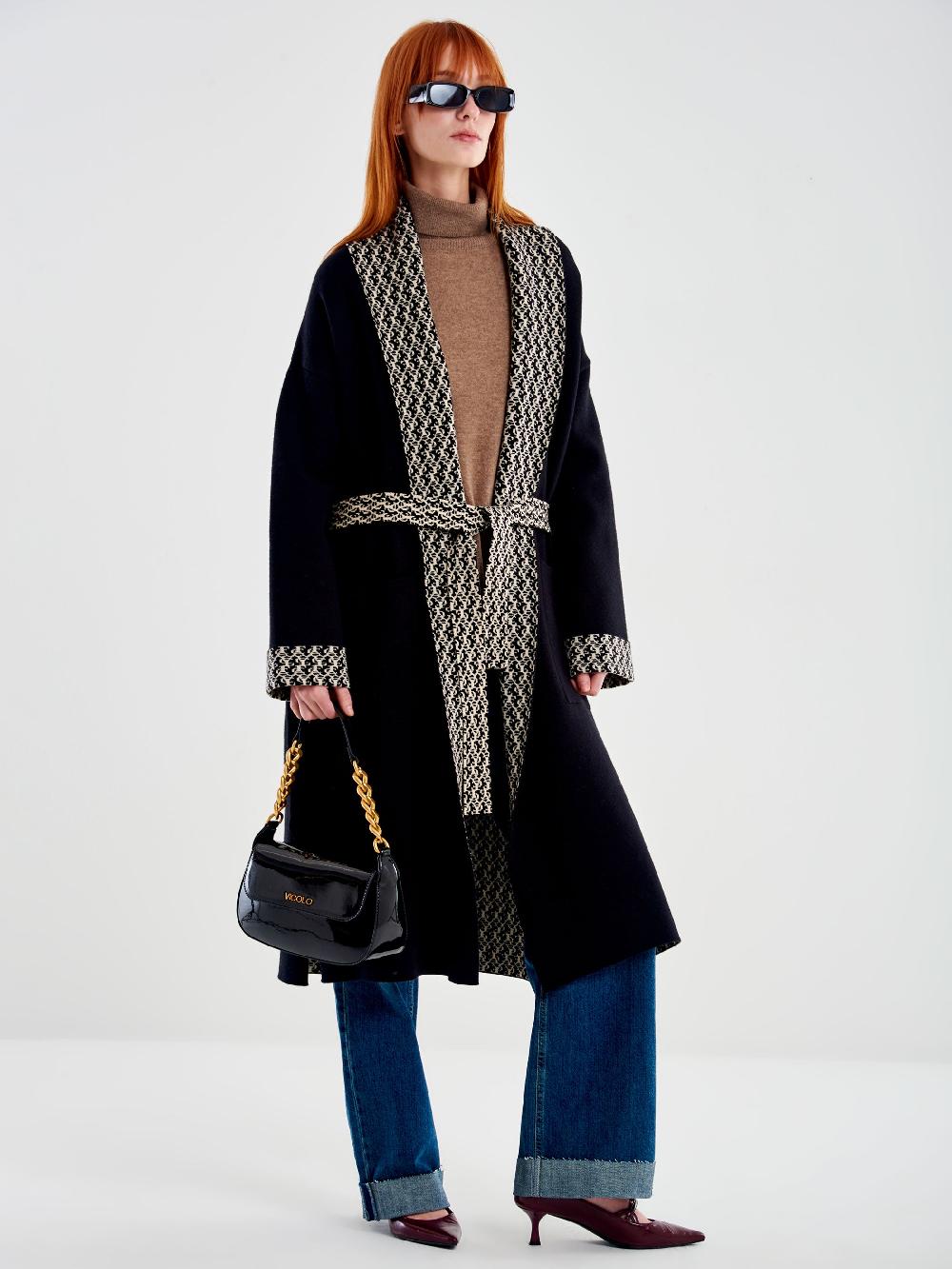 Vicolo Cappotto in Maglia Nero In Linea
