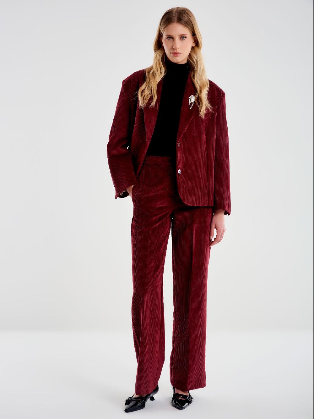 Vicolo Pantalone in Velluto a Palazzo Bordeaux Offerta