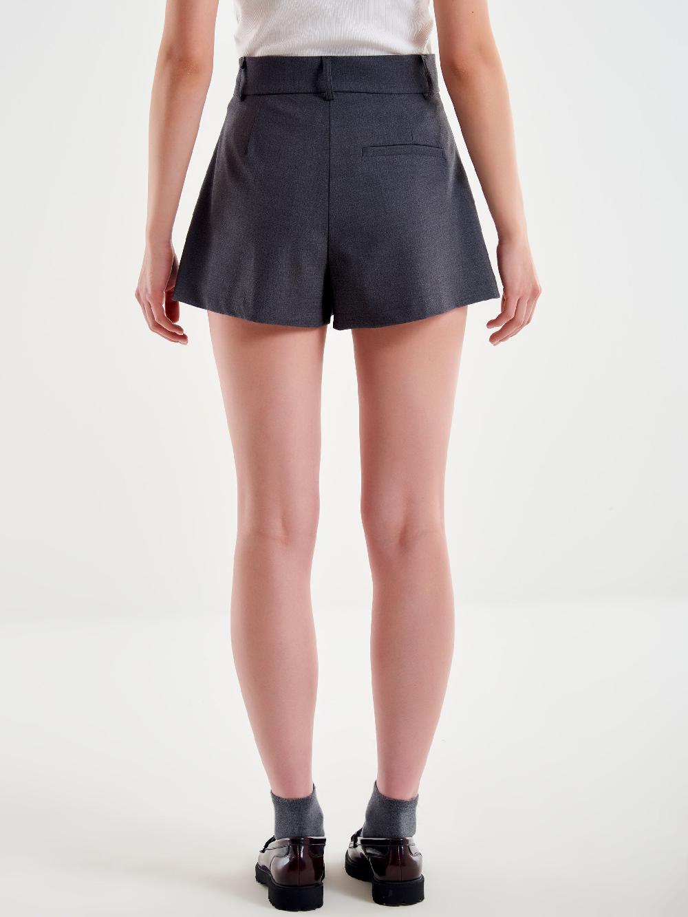 Vicolo Shorts con Pieghe Grigio Acquista Ora