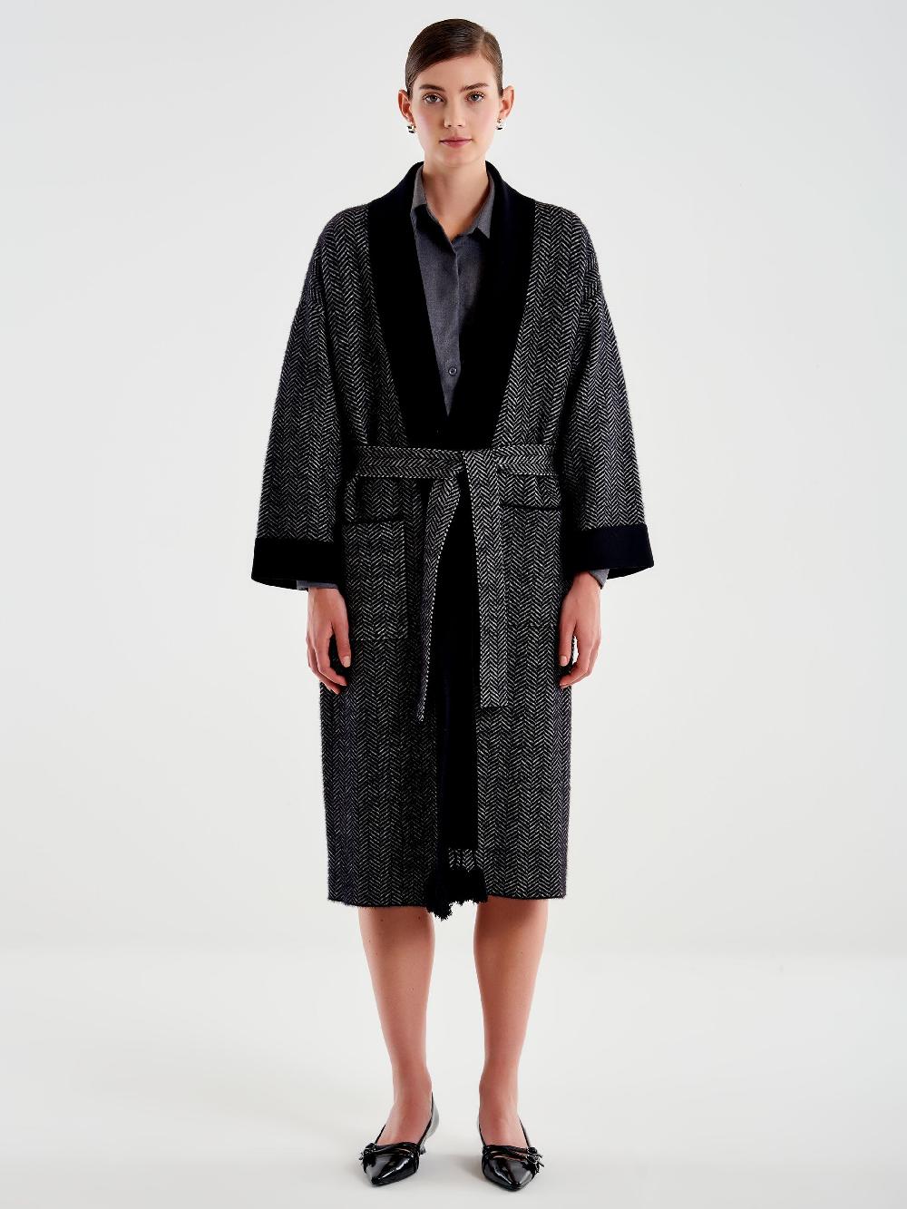 Vicolo Cappotto con Nappe in Maglia Nero Offerta Pasqua