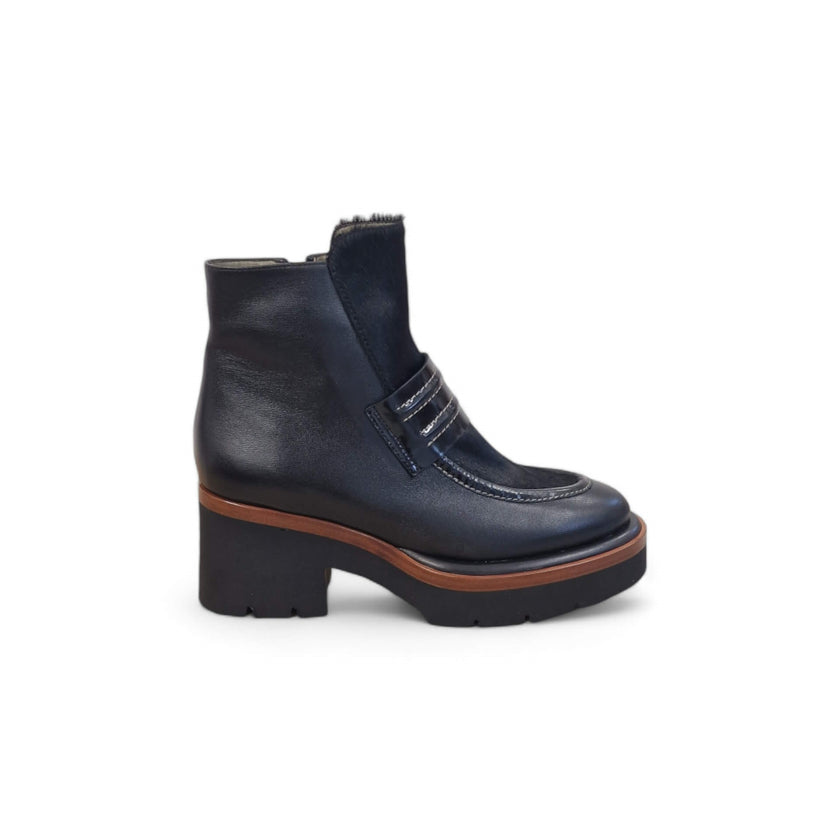 Viola Ricci Bianca - Stivalleto in pelle nero Promozione