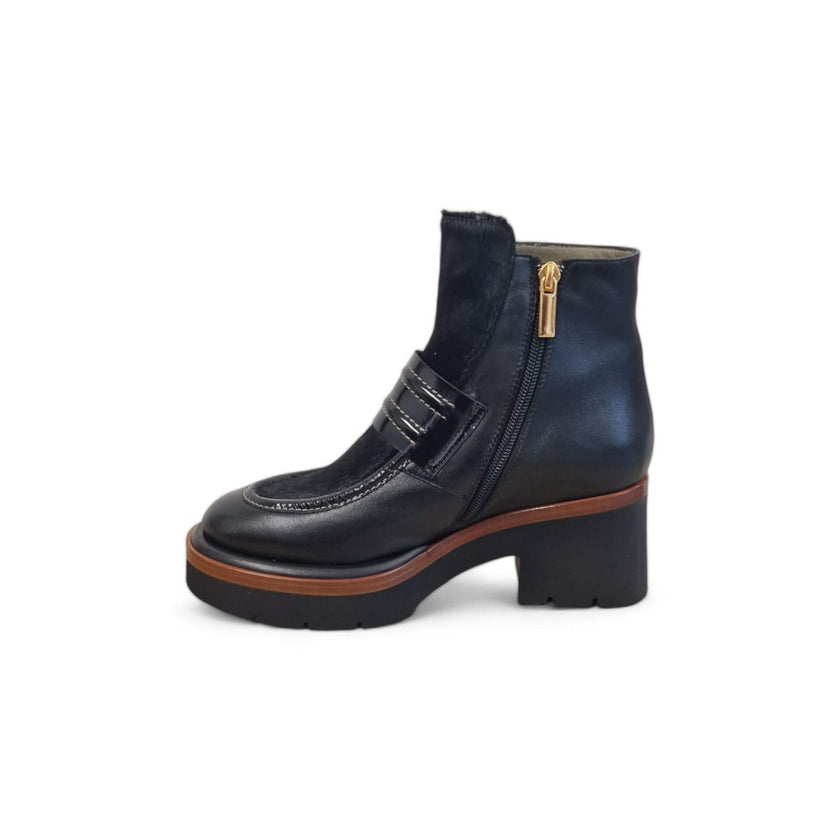 Viola Ricci Bianca - Stivalleto in pelle nero Promozione