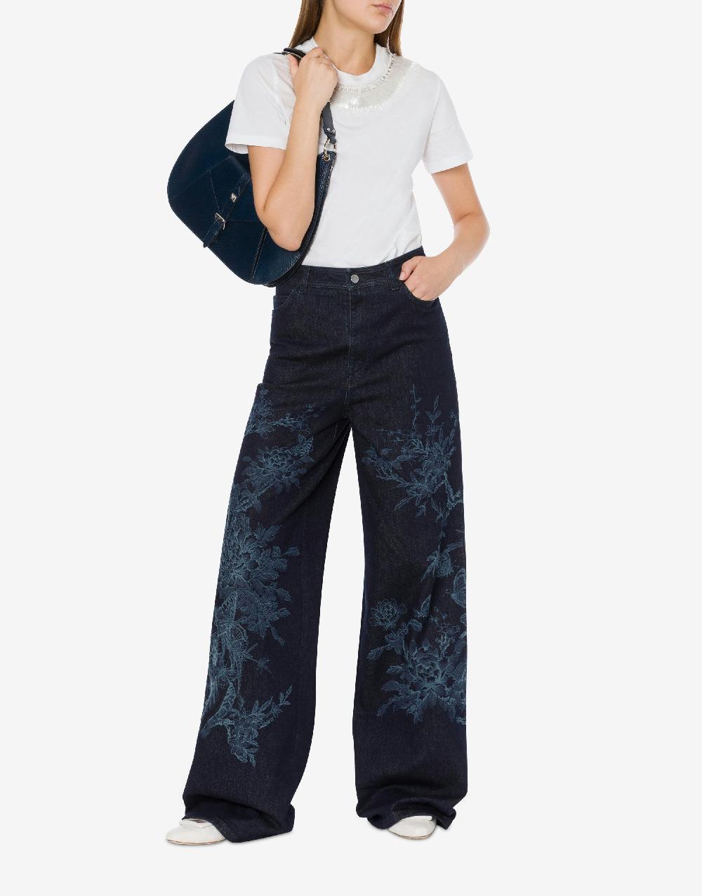 Alberta Ferretti Pantalone in denim con disegno ciliegio e farfalle Super sconto